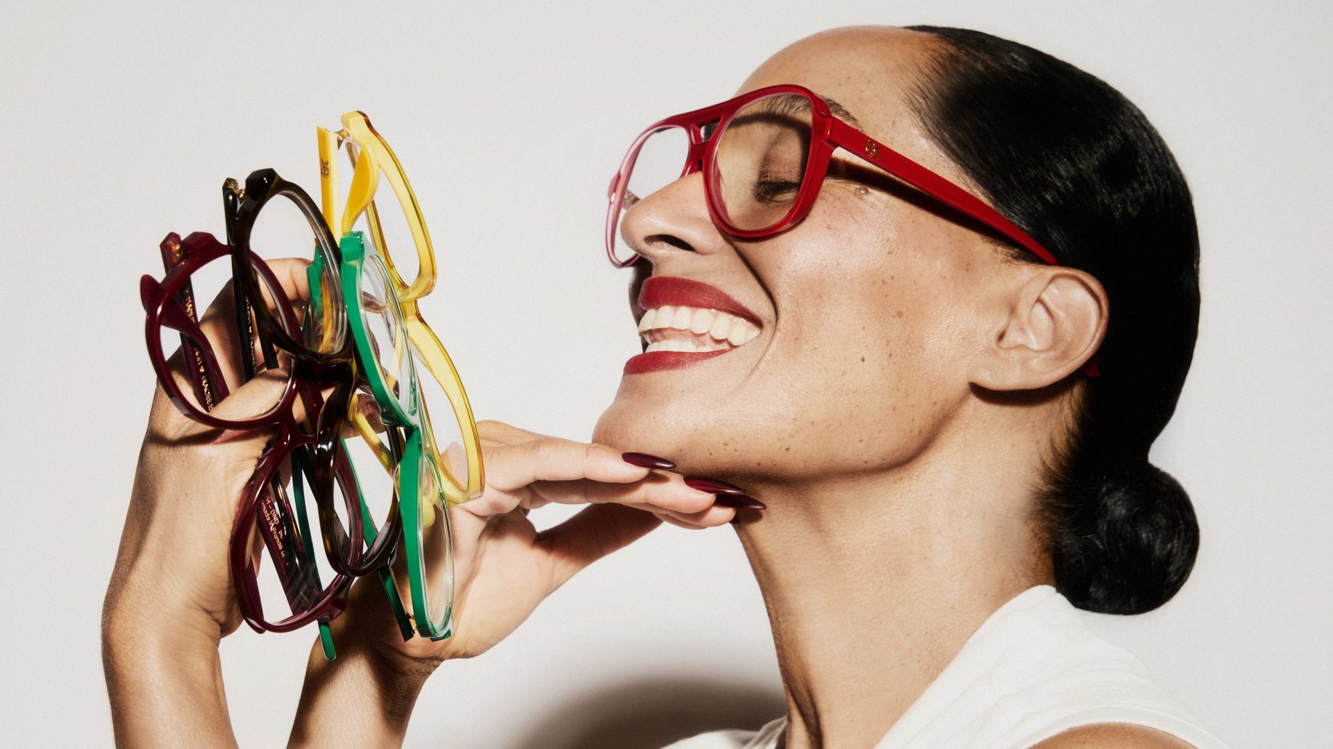 Tracee Ellis Ross Is Dropping The Sunglasses Of The Season