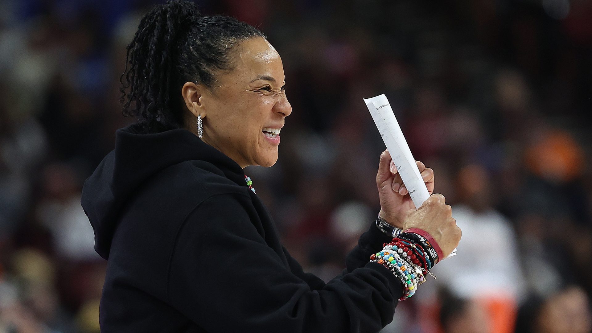Dawn Staley Finally Gets A Real Apology From Geno Auriemma Because You Spoke Up