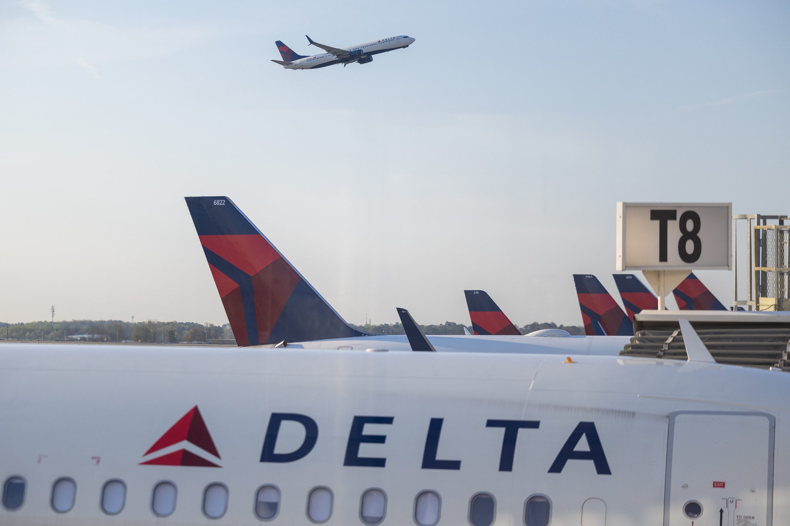 Delta Strips Members Of Congress Of Special Perks Amid Shutdown Impacting Travel
