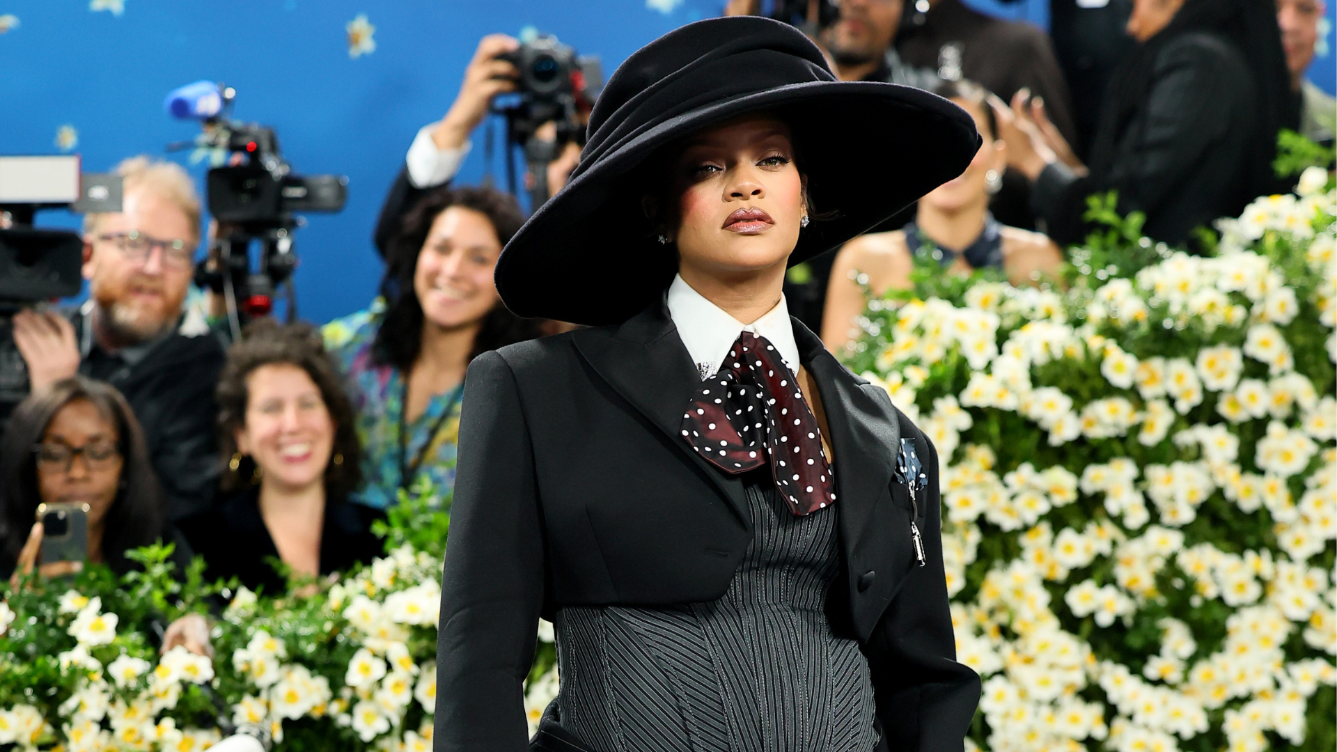 The Best Red Carpet Looks From The 2025 Met Gala